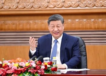 Le Président Xi Jinping rencontre des représentants  de la communauté d’affaires internationale