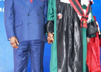 Distinction : Le Pr Théophile Obenga élevé à la dignité de Grand-croix