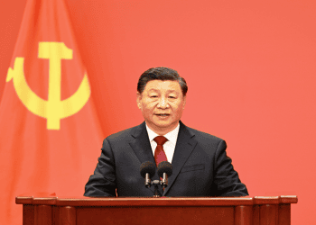 XI JINPING CONDUIT LA DIRECTION DU PCC POUR RENCONTRER LA PRESSE