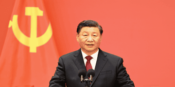 XI JINPING CONDUIT LA DIRECTION DU PCC POUR RENCONTRER LA PRESSE