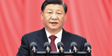 XI JINPING PRESENTE UN RAPPORT AU XXE CONGRES DU PCC AU NOM DU XIXE COMITE CENTRAL DU PCC