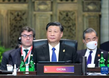RELEVER ENSEMBLE LES DÉFIS DE NOTRE ÉPOQUE ET BÂTIR UN AVENIR PLUS RADIEUX