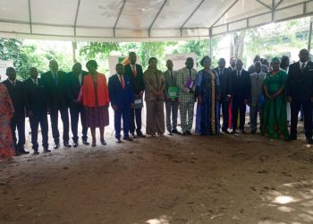 Remise des documents d’orientation aux directeurs
