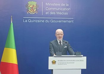 Thierry Lézin Moungalla face aux hommes et femmes des médias