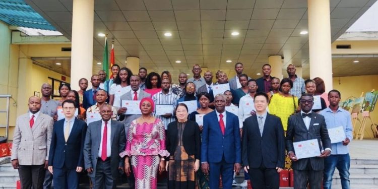 Remise des prix du concours de peinture :