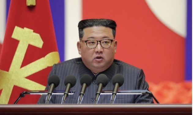 Respecté Camarade KIM JONG UN, Secrétaire Général du Parti du Travail de Corée, Président des Affaires d’Etat de la République Populaire Démocratique de Corée, Commandants Suprême des Forces Armées de la République Populaire Démocratique de Corée