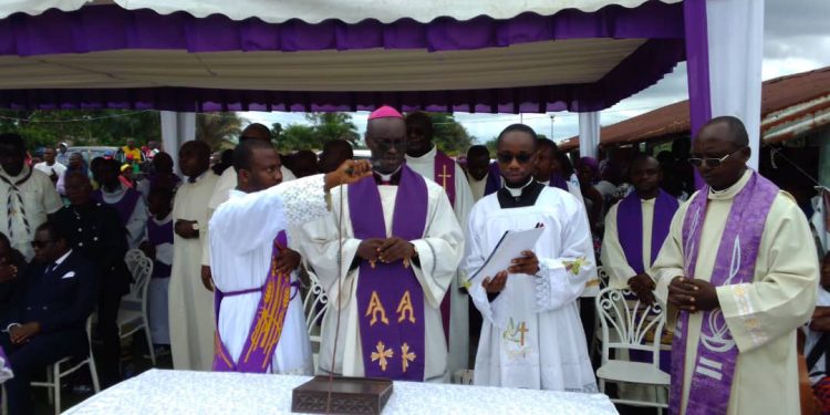 Hommage à  l’ancien président du CSLC / Kellé honnore la mémoire de Philipe Mvouo 