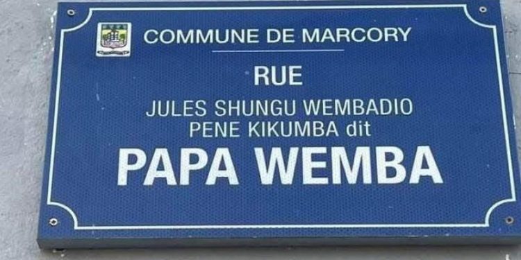 Une rue rebaptisée au nom de Papa Wemba à Abidjan, en Côte d’Ivoire.